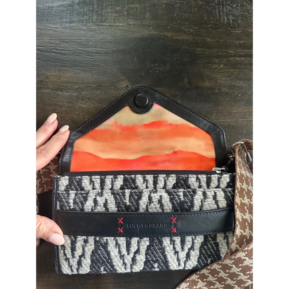 Lucky Brand Ikat Crossbody Wallet Bag Woven Black Cream Boho Adjustable Strap